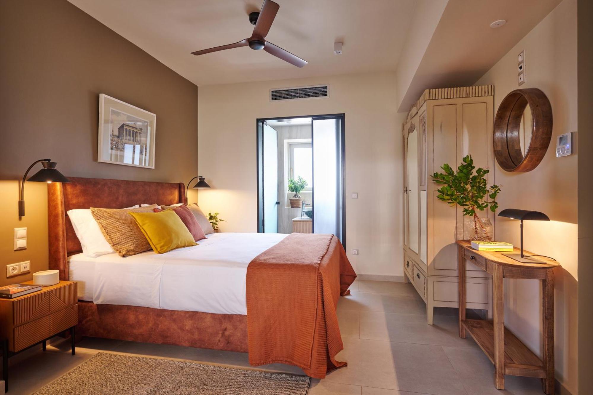 Rastoni Acropolis Uniquely Located Stylish Apartment *