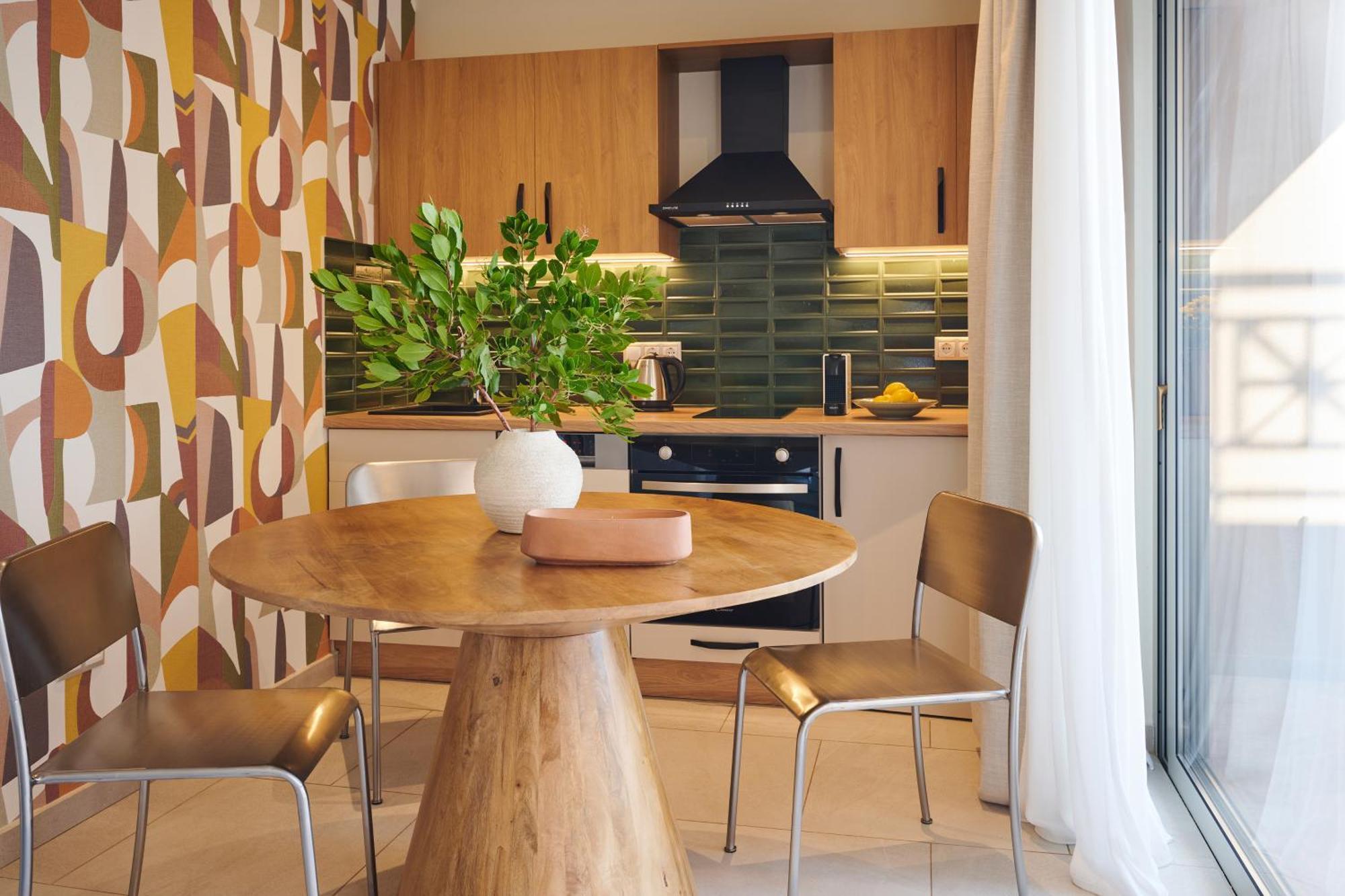Rastoni Acropolis Uniquely Located Stylish Athen