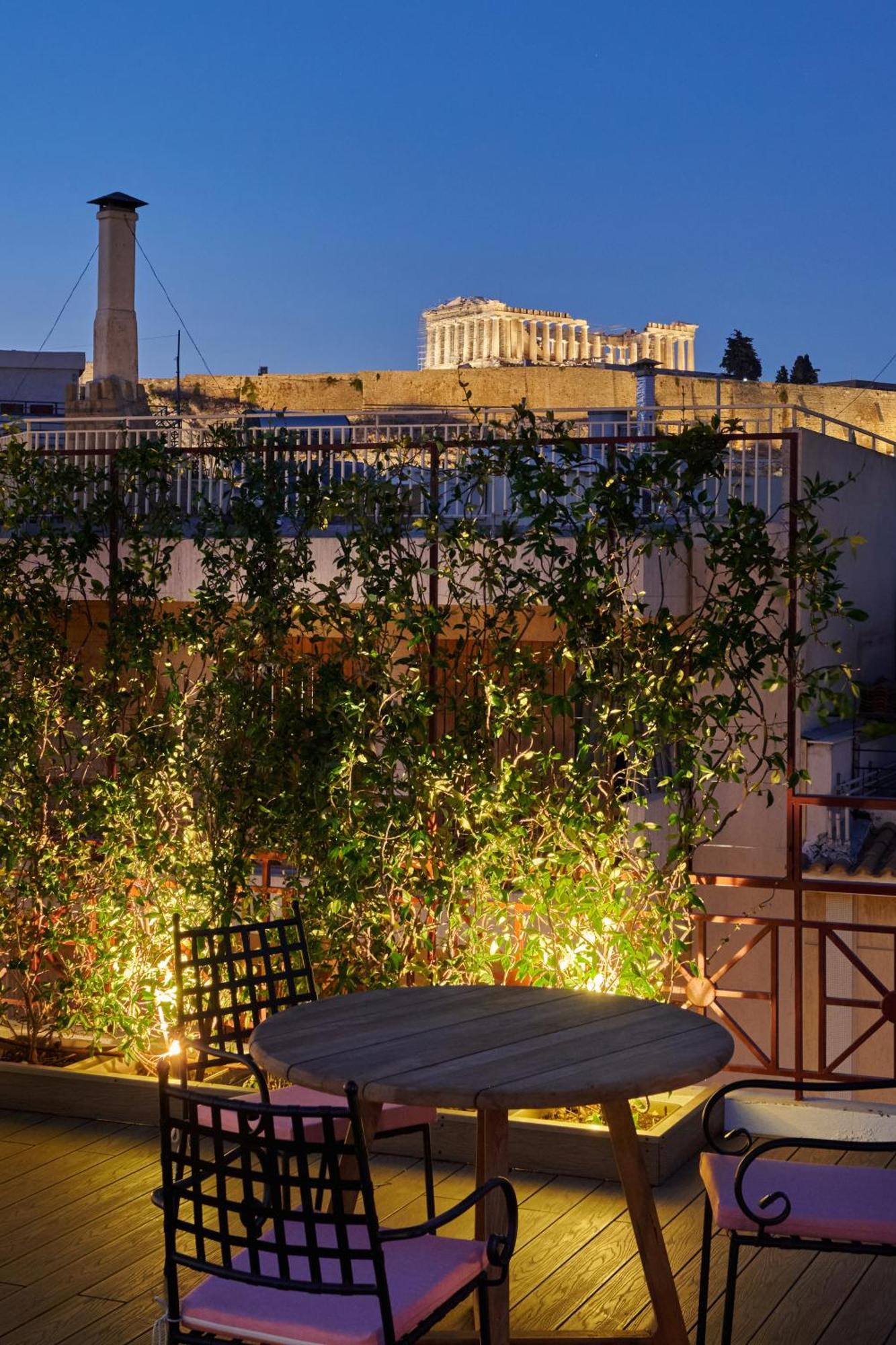 Rastoni Acropolis Uniquely Located Stylish Athens