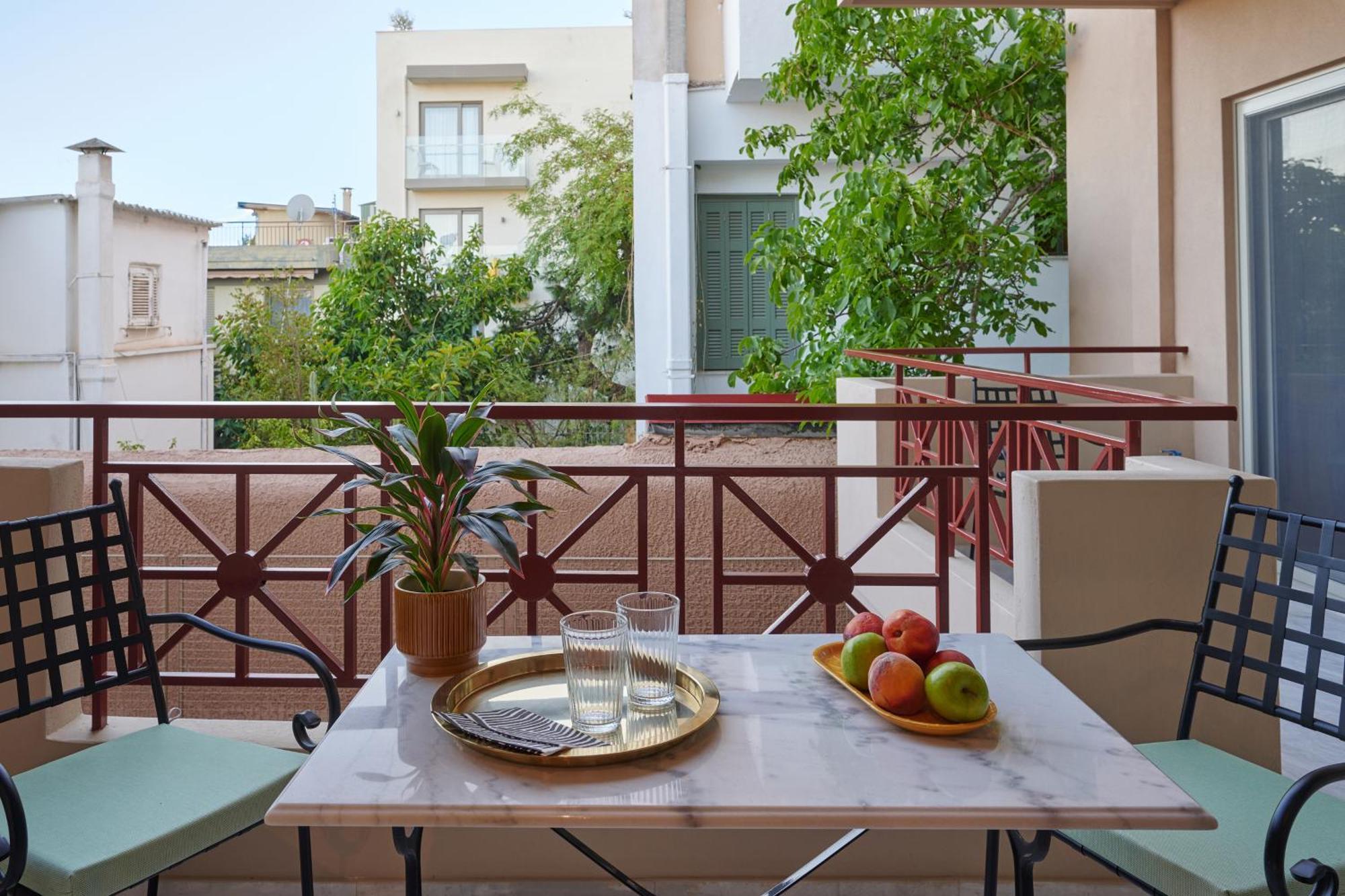 Rastoni Acropolis Uniquely Located Stylish Apartment Athens