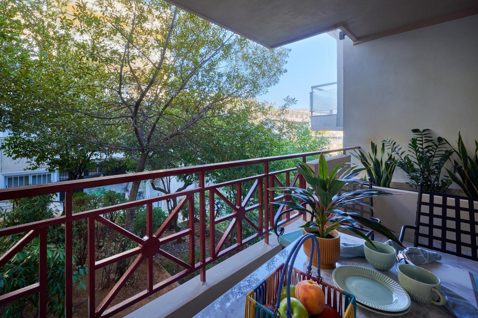 Rastoni Acropolis Uniquely Located Stylish Athens